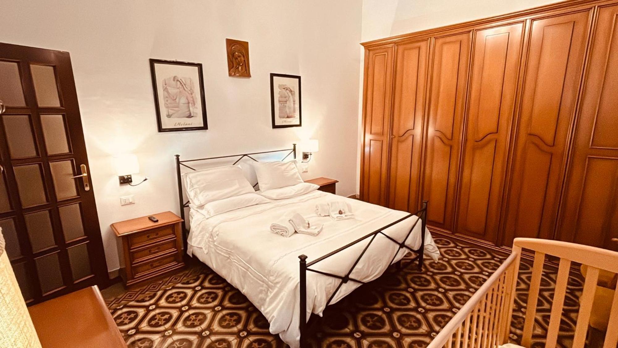 Appartamento Retro-Chic In ลาสเปเซีย ภายนอก รูปภาพ
