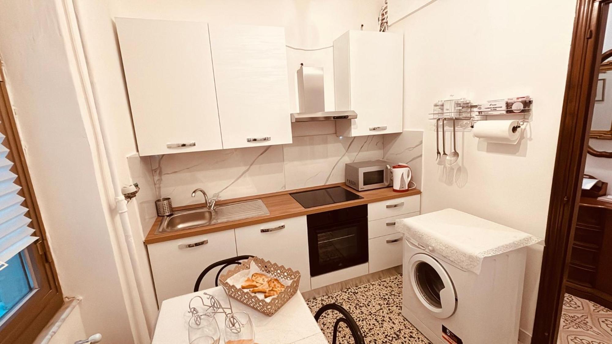 Appartamento Retro-Chic In ลาสเปเซีย ภายนอก รูปภาพ